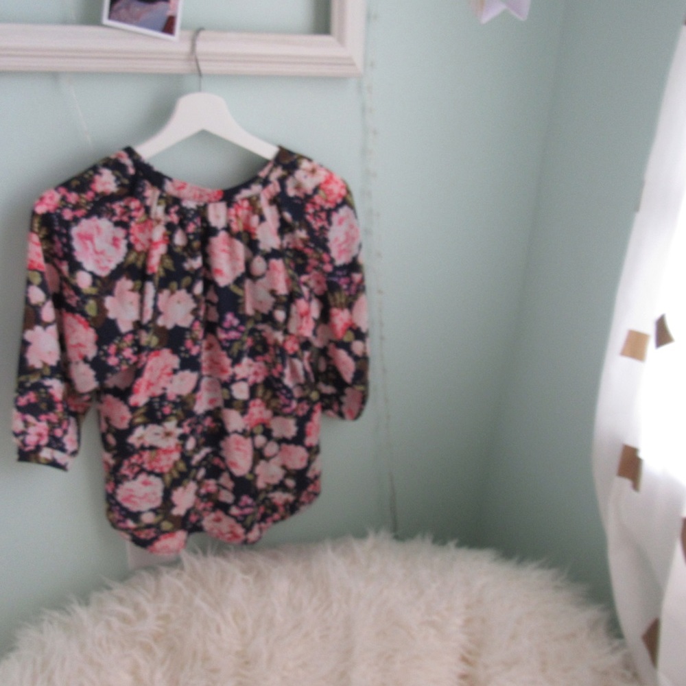 🎊Aqua (Bloomingdales) Flowery Blouse🎊